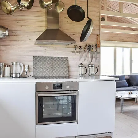 2 Bedroom Beautiful In *